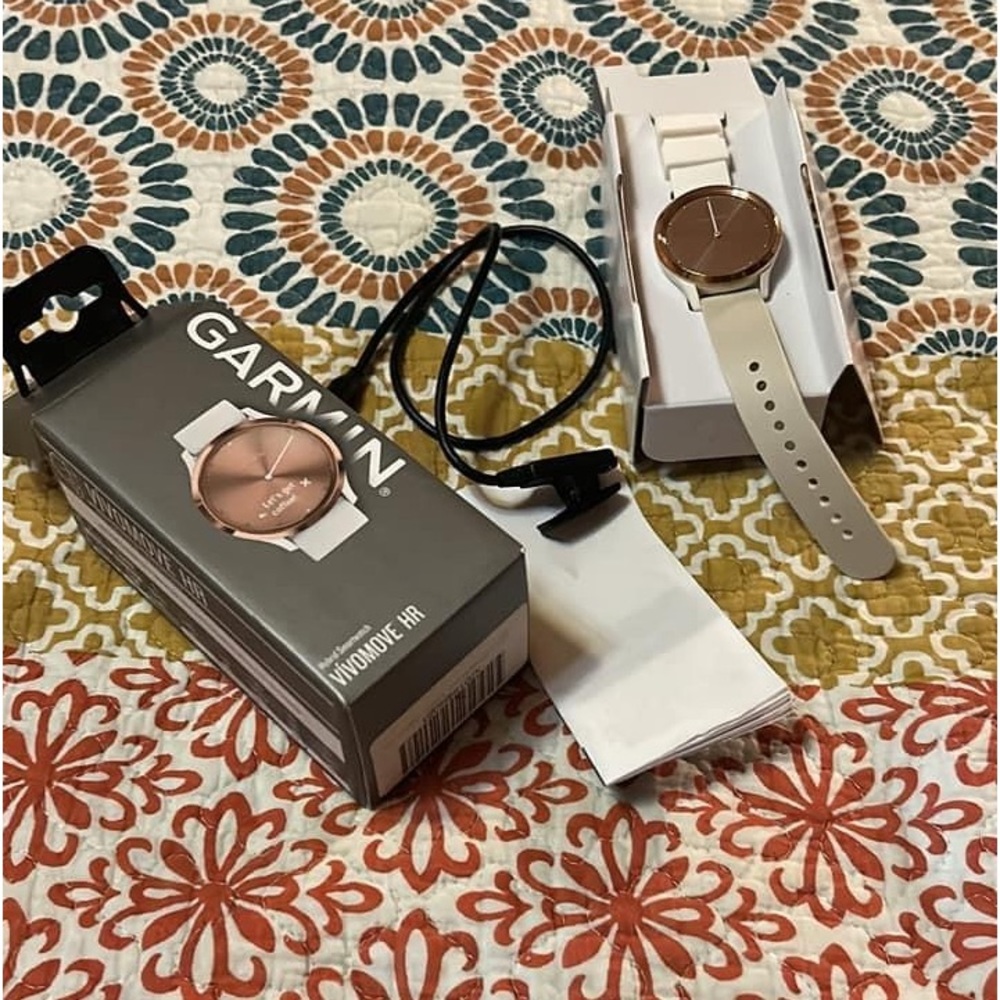 LIKE NEW GARMIN SMART WATCH